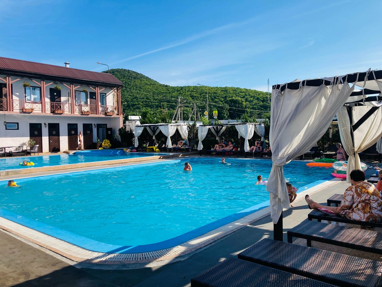 Гостиница Бонжур Сукко-211