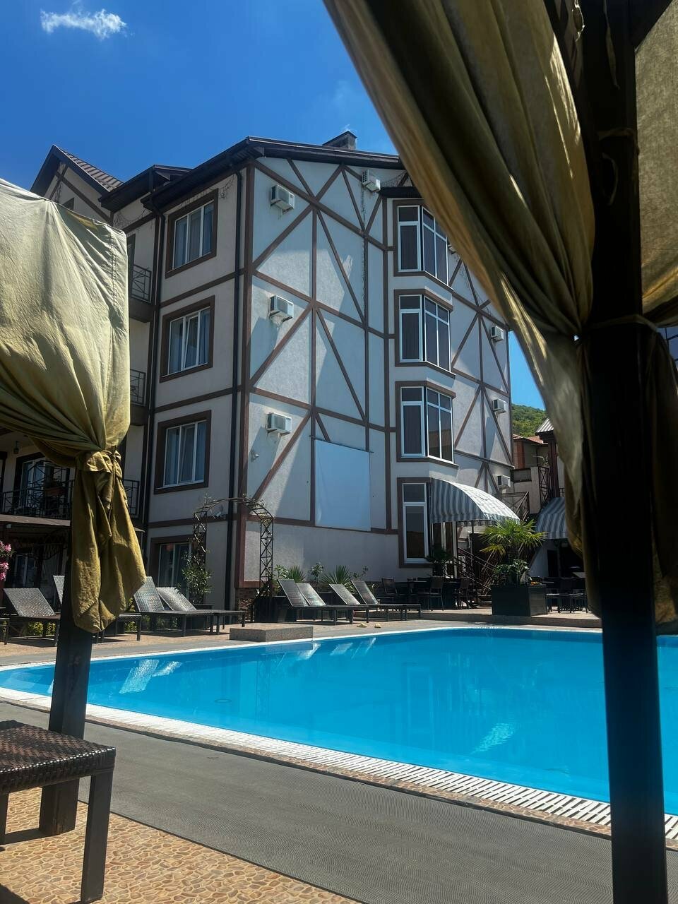 Гостиница Бонжур Сукко-143