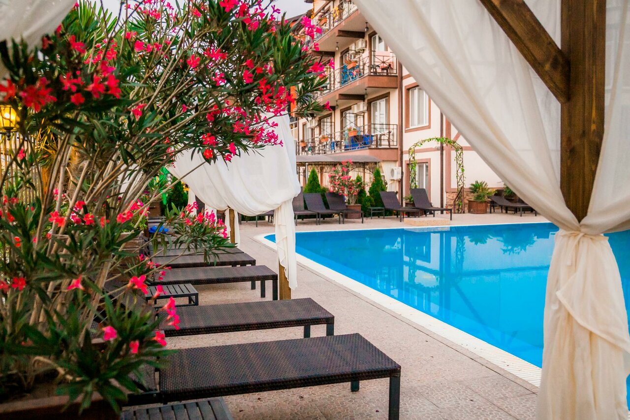 Гостиница Бонжур Сукко-19