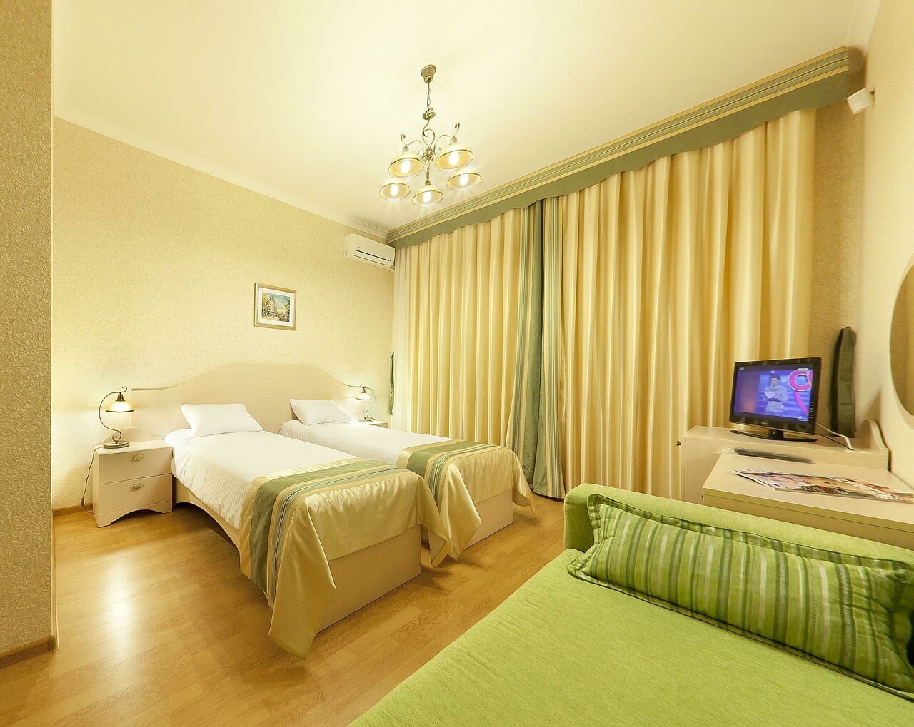 Гостиница Бонжур Сукко-39