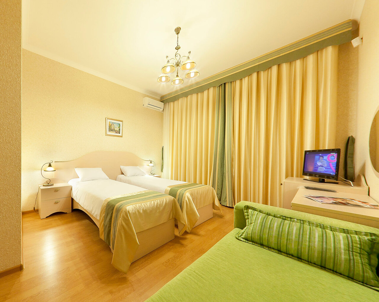 Гостиница Бонжур Сукко