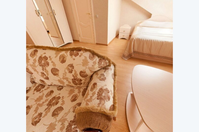 Гостиница Бонжур Сукко-13