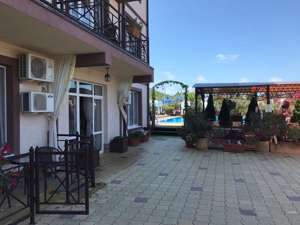 Гостиница Бонжур Сукко-235