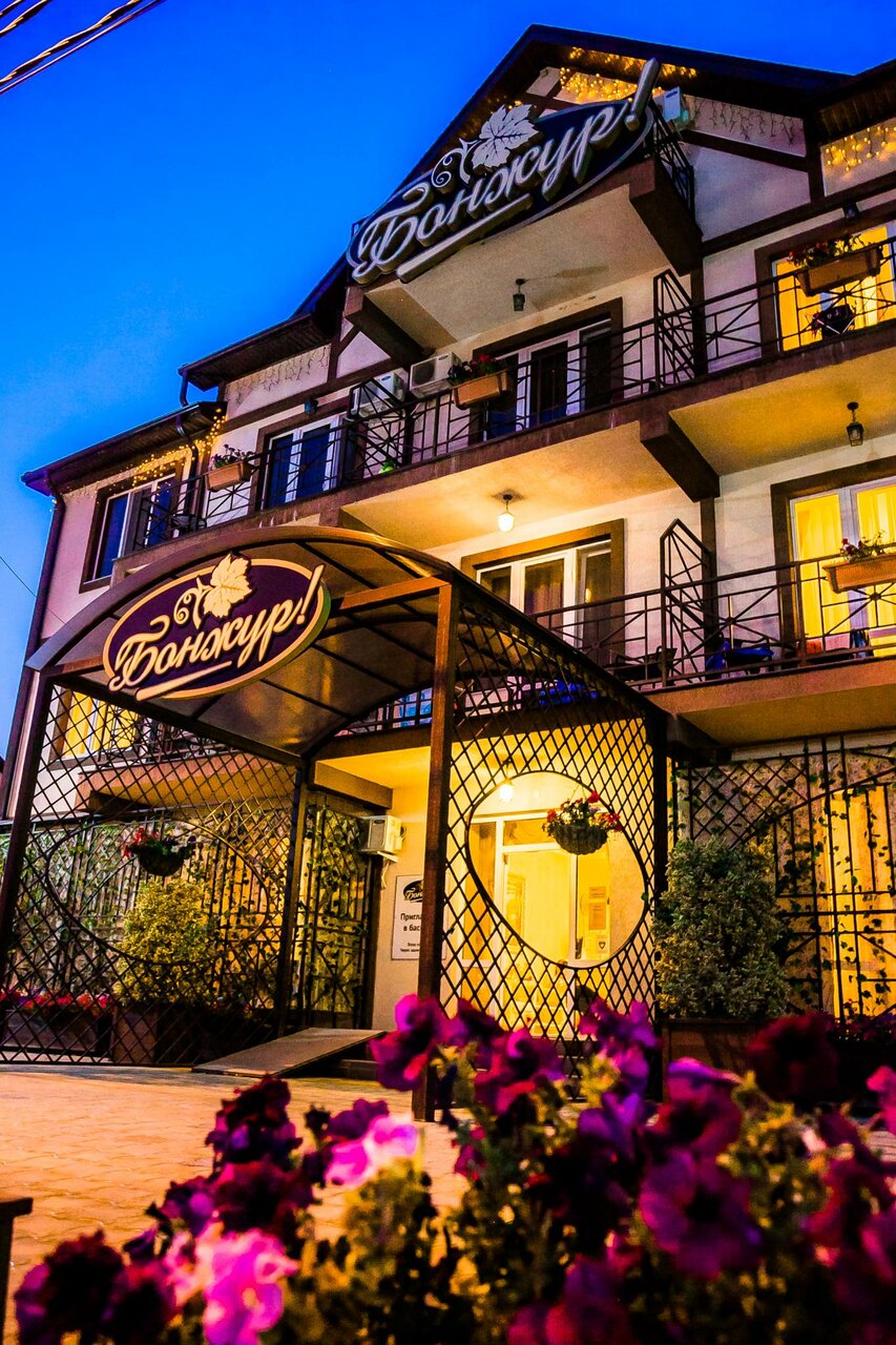 Гостиница Бонжур Сукко-26