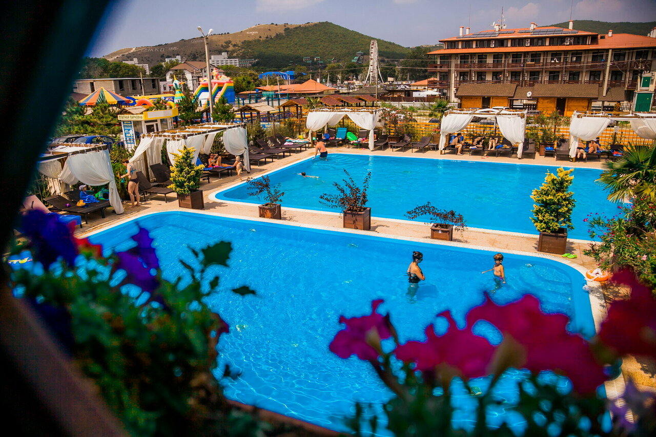 Гостиница Бонжур Сукко-28