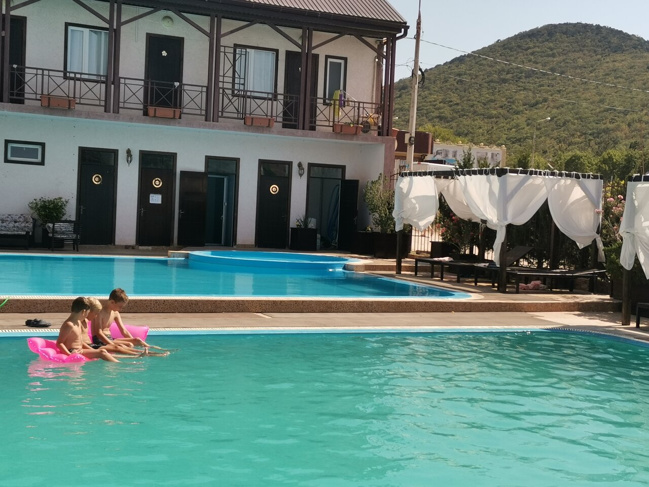 Гостиница Бонжур Сукко-197