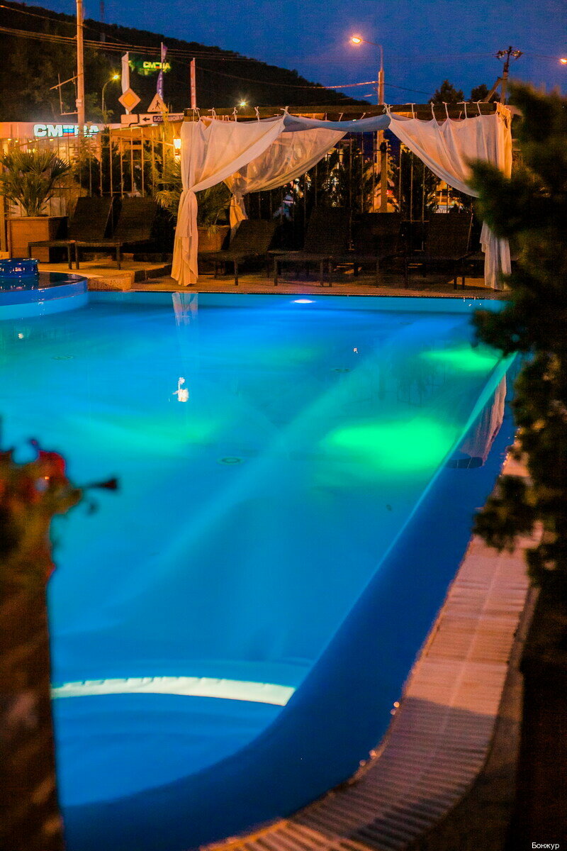 Гостиница Бонжур Сукко-230