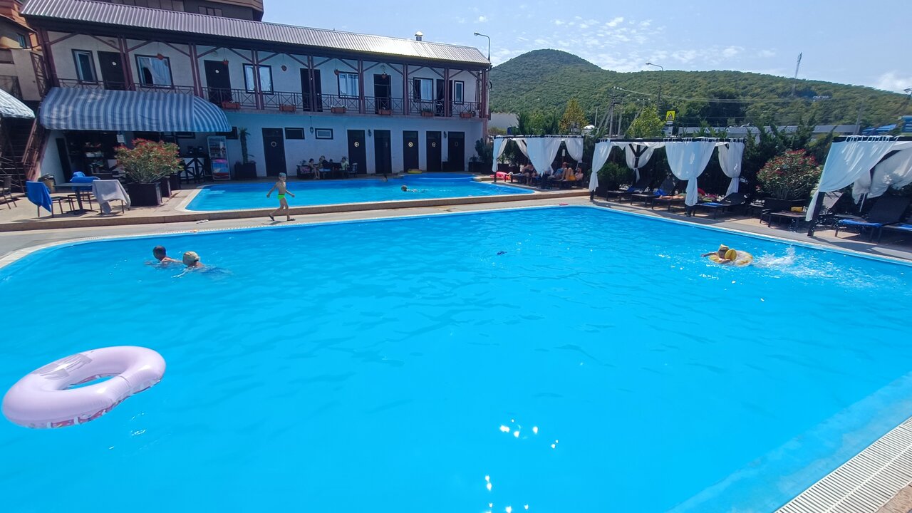 Гостиница Бонжур Сукко-179