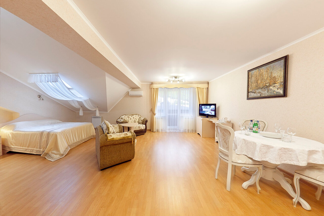 Гостиница Бонжур Сукко