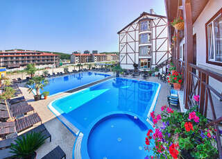 Гостиница Бонжур Сукко-1