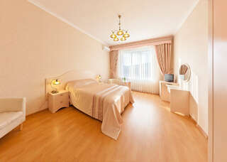 Гостиница Бонжур Сукко Люкс с 2 спальнями-2