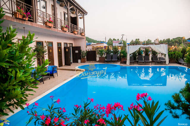 Гостиница Бонжур Сукко-213