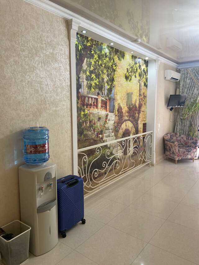 Гостиница Бонжур Сукко-173