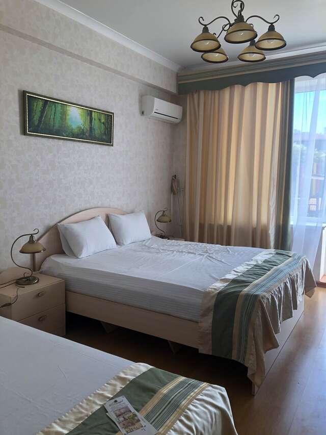 Гостиница Бонжур Сукко-195