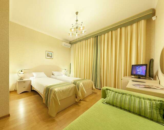 Гостиница Бонжур Сукко-38