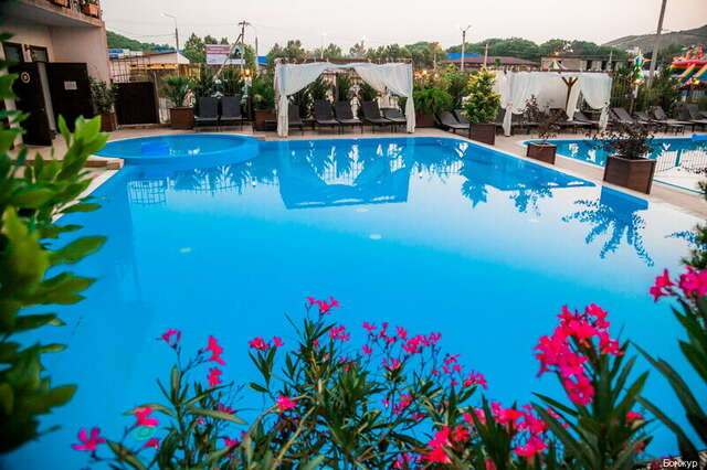 Гостиница Бонжур Сукко-252