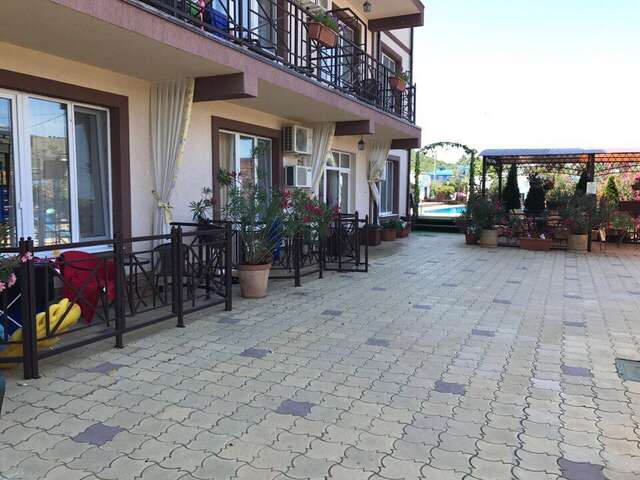 Гостиница Бонжур Сукко-135