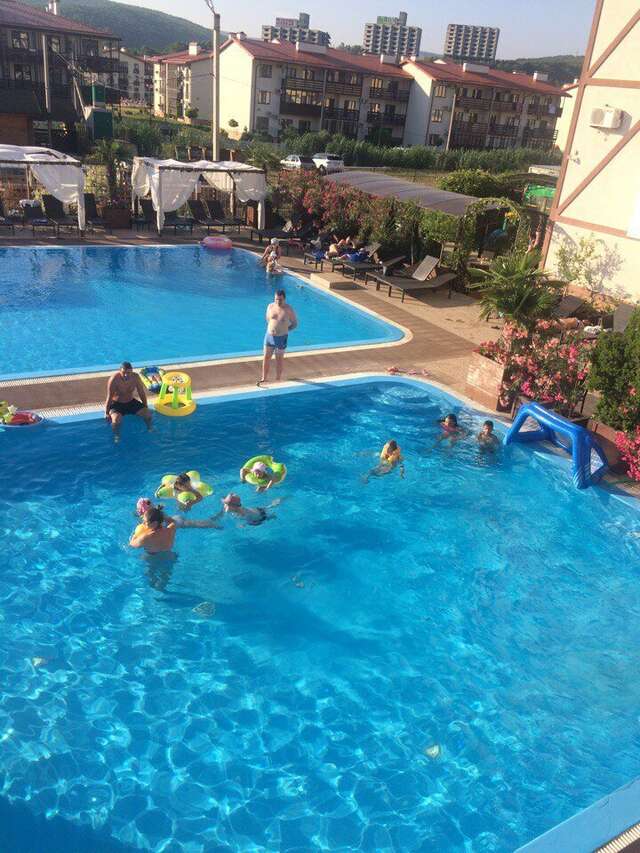 Гостиница Бонжур Сукко-125