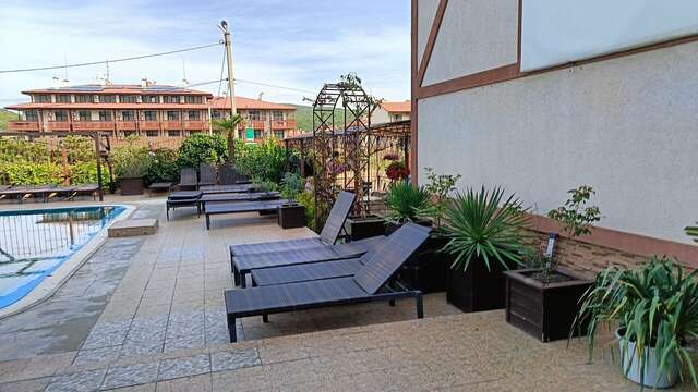 Гостиница Бонжур Сукко-183