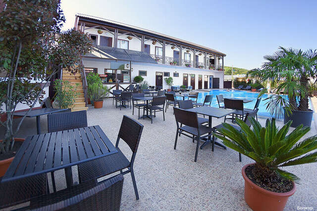 Гостиница Бонжур Сукко-174