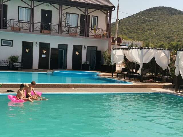 Гостиница Бонжур Сукко-196