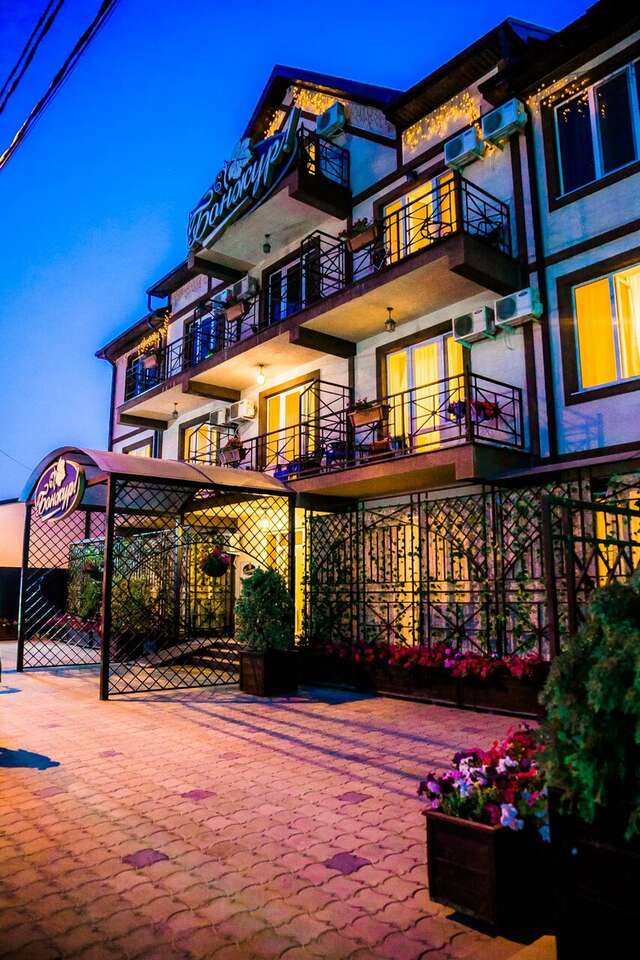 Гостиница Бонжур Сукко-11