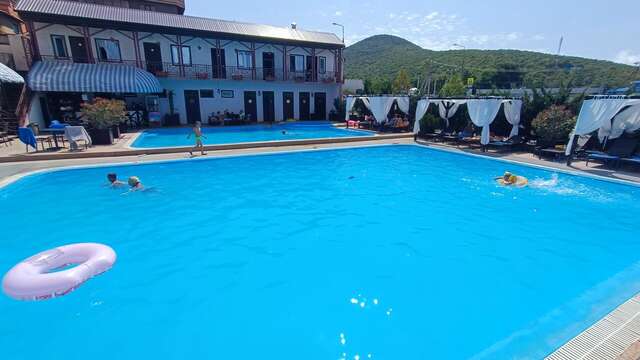 Гостиница Бонжур Сукко-178