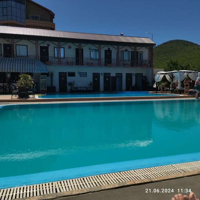 Гостиница Бонжур Сукко-111